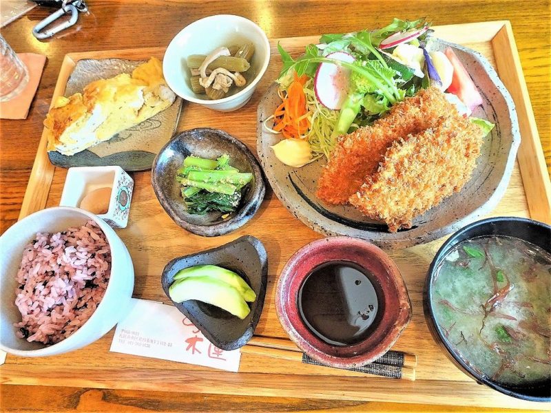 カフェ木蓮のトンカツ定食