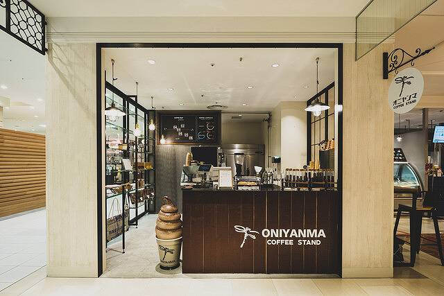 大丸札幌店にあるONIYANMA COFFEE STANDの外観