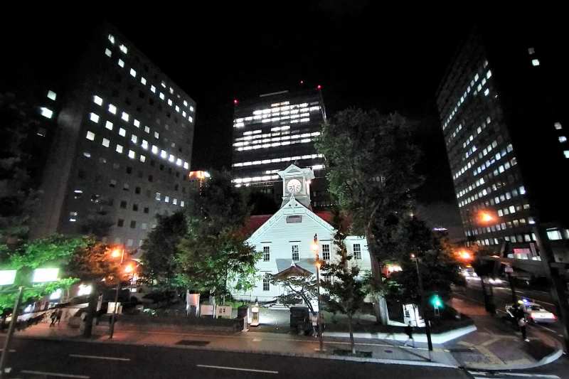 夜の札幌市時計台