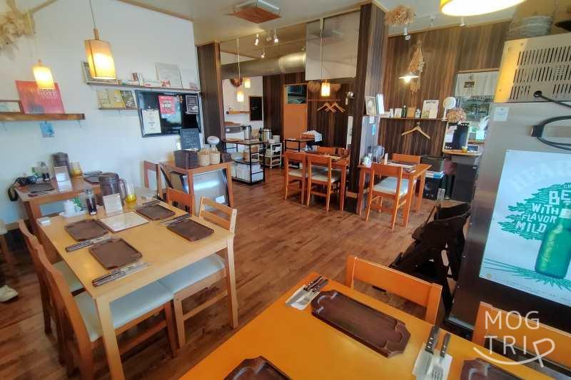 「Hamburg Restaurant Aruhiko（ハンバーグレストランアルヒコ）」の内観