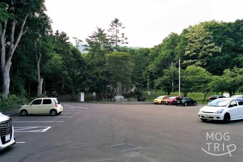 平和の滝の「2020年時：駐車場全景」