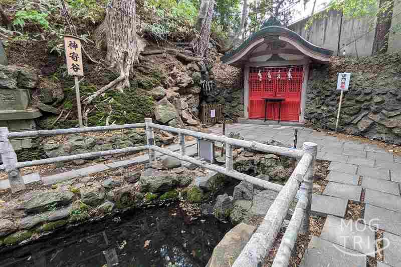 白石神社の湧き水