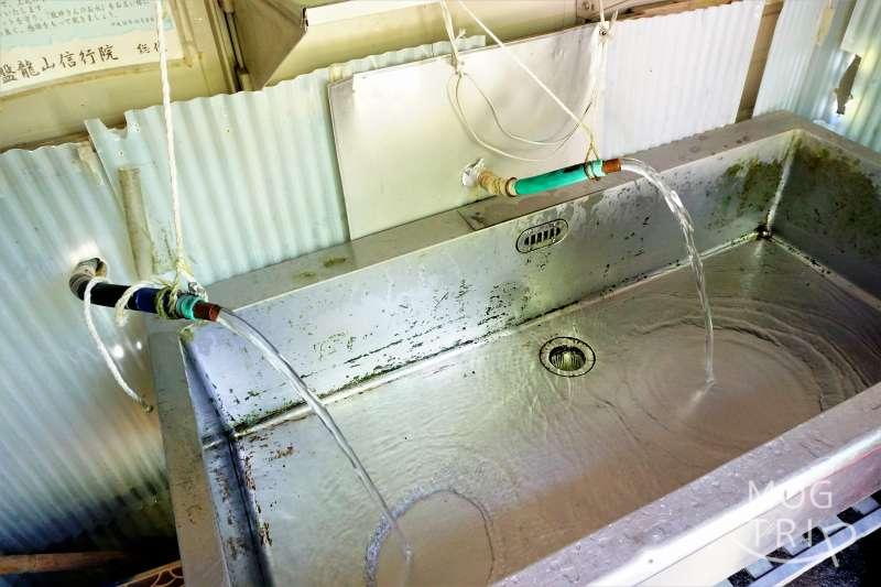 豊滝龍神の水の「取水場」
