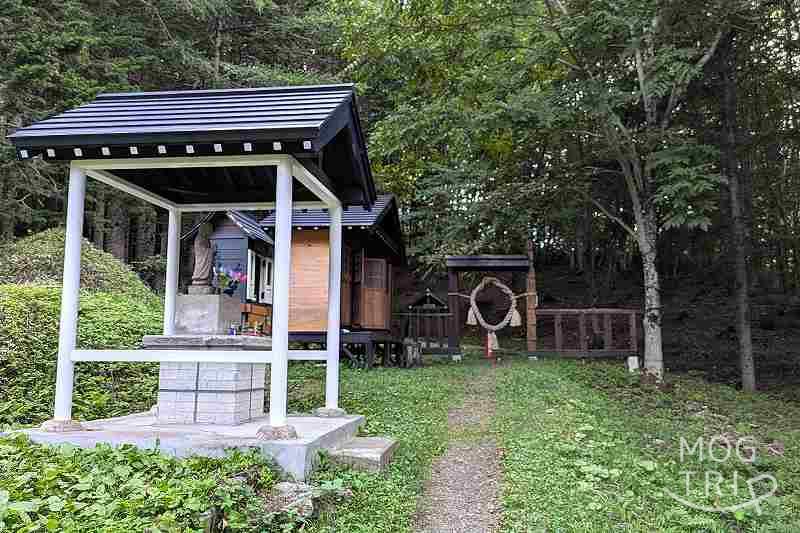 豊滝龍神の水の「お堂」