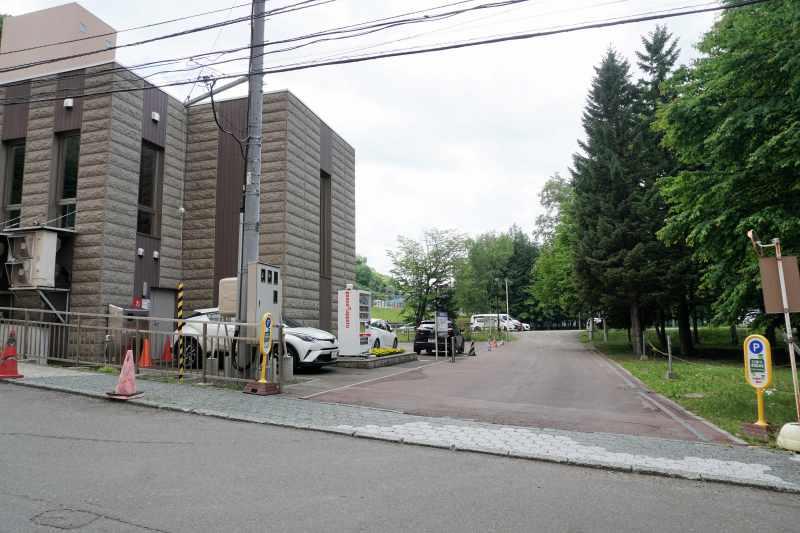 定山渓の日帰り観光客専用駐車場へ続く道