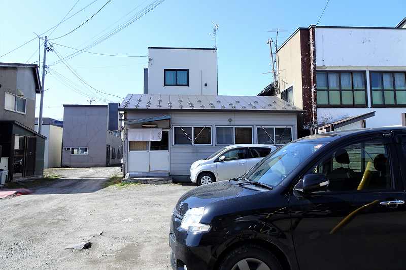 「かたの」　駐車場