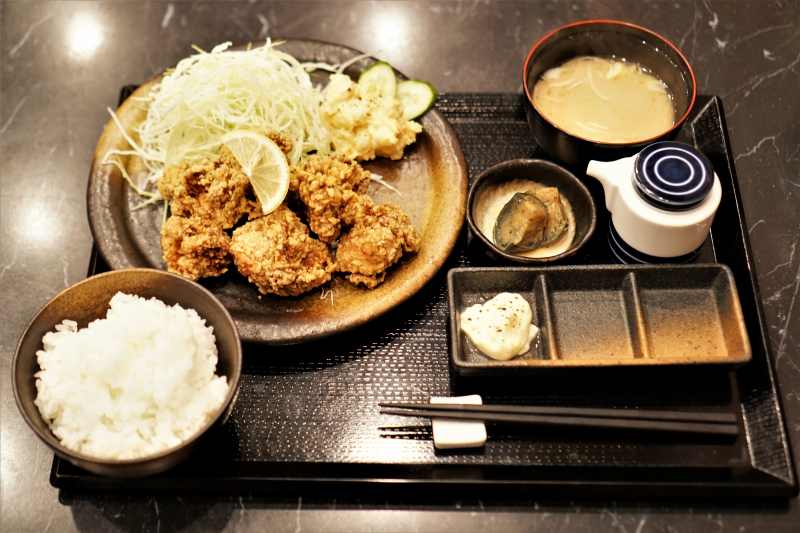 京橋本店　北海道ザンギ定食