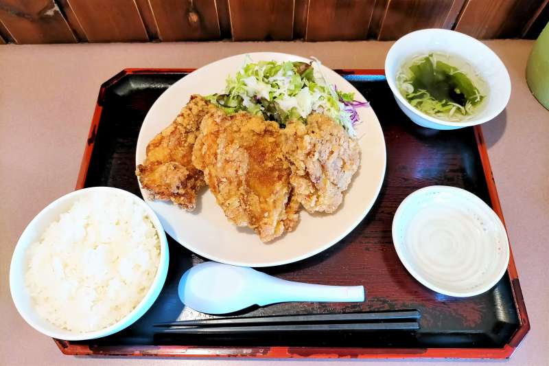 サウスヴィラの「からあげ３定食」