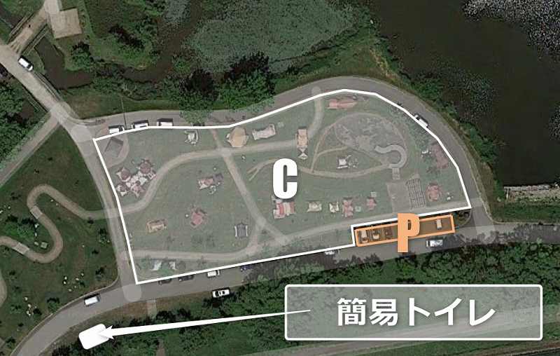 皆楽公園キャンプ場のテントサイト