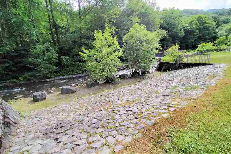 山部自然公園太陽の里の川