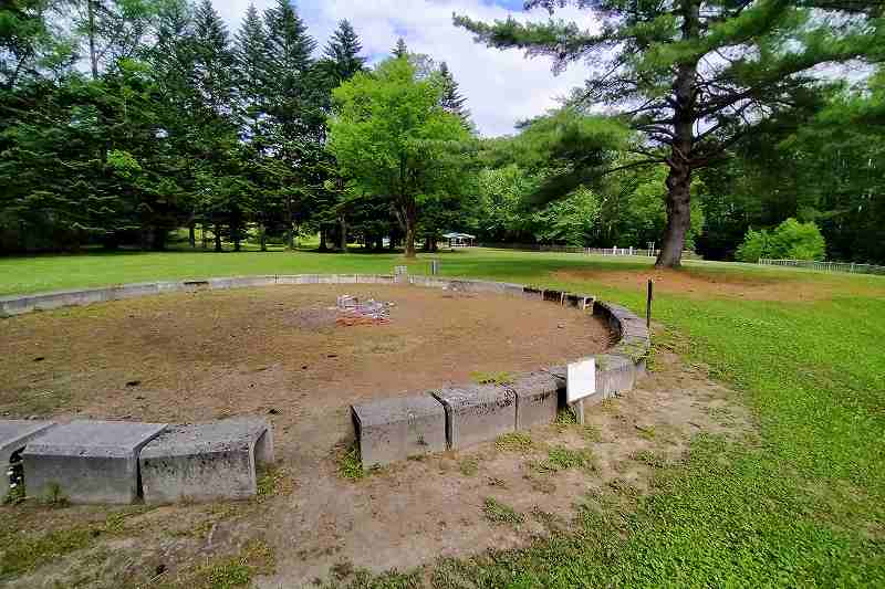 山部自然公園太陽の里の焚火サークル