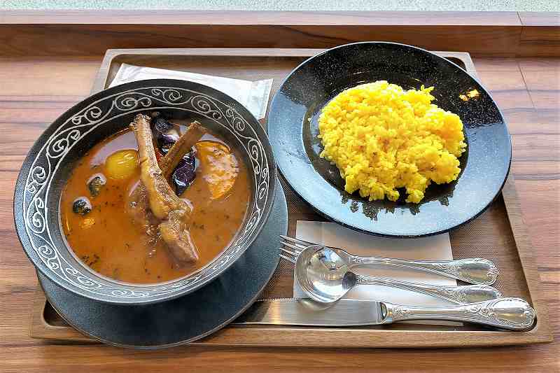 スープカレーハラハルの ラムチョップカレー