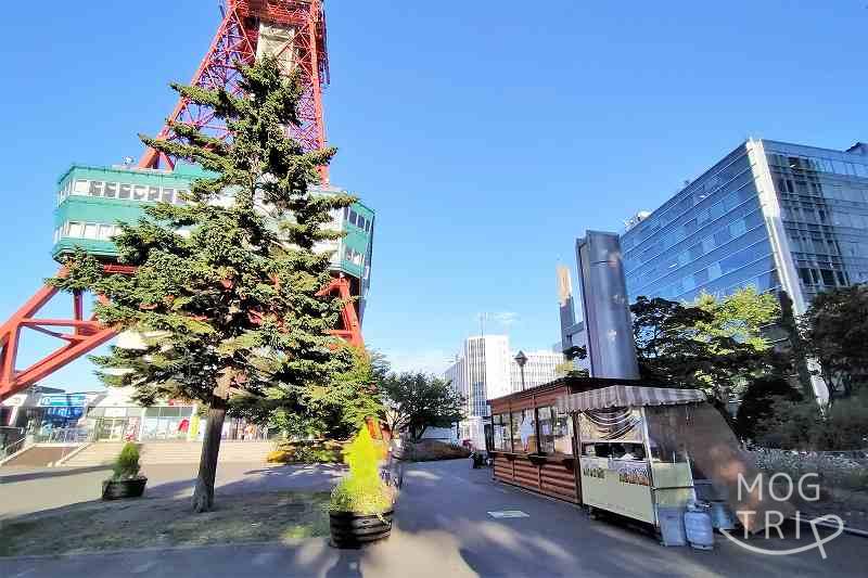 札幌テレビ塔ととうきびワゴン