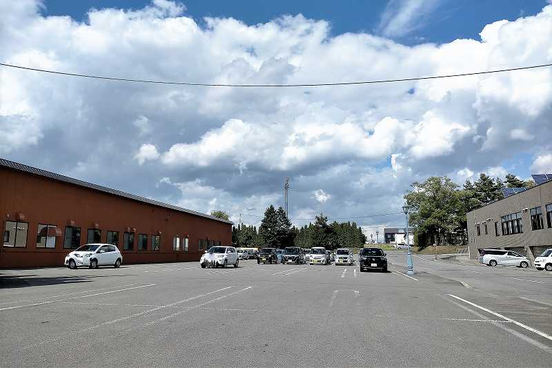 北菓楼砂川本店の駐車場