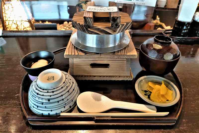 味しるべ駅逓の鶏釜飯