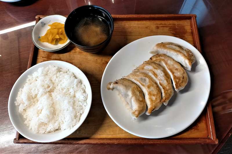 あおぞら銭函3丁めの「ジャンボ餃子定食」