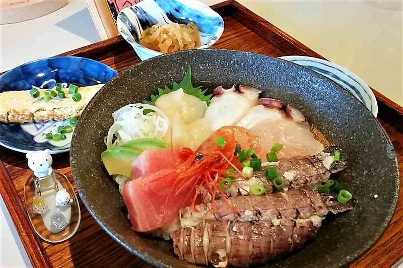 シロクマ食堂の海鮮丼