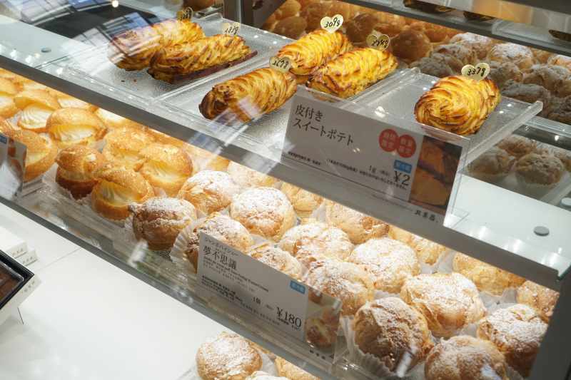 北菓楼札幌本館のシュークリームのショーケース