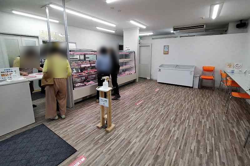 発寒かねしげ鮮魚店の店内の様子