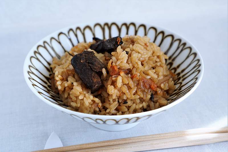 アイガモ炊き込みご飯の素で炊いた 炊き込みご飯