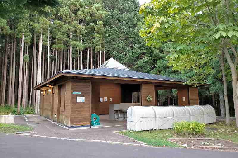 白石公園はこだてオートキャンプ場のサニタリーB棟