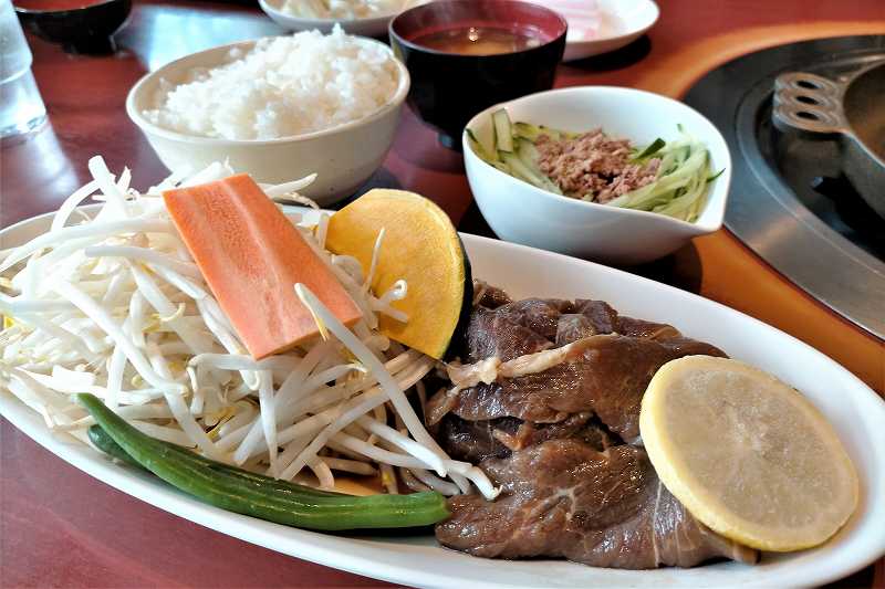 松尾ジンギスカンの特上ラムランチ