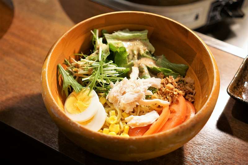 夜空のジンギスカンのラーメンサラダ