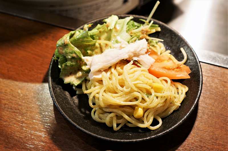 夜空のジンギスカンのラーメンサラダ