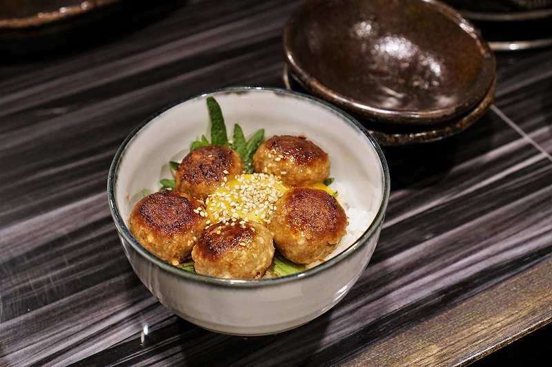 生ラムジンギスカン赤兎馬の生ラムつくね丼