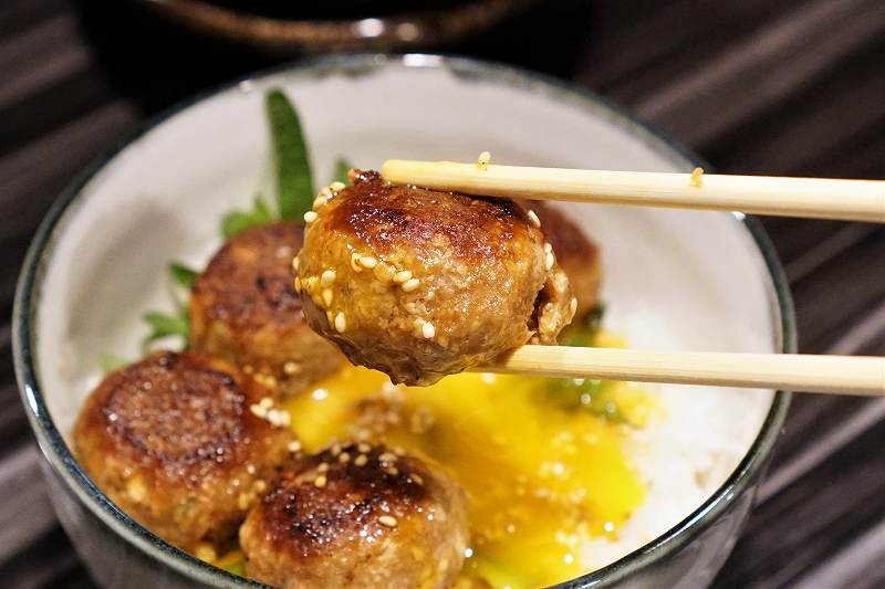 生ラムジンギスカン赤兎馬の生ラムつくね丼