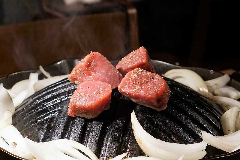 北海道ジンギスカン蝦夷屋の生ラムステーキ