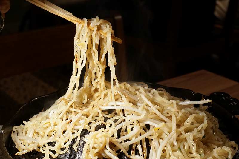 北海道ジンギスカン蝦夷屋の焼きラーメン