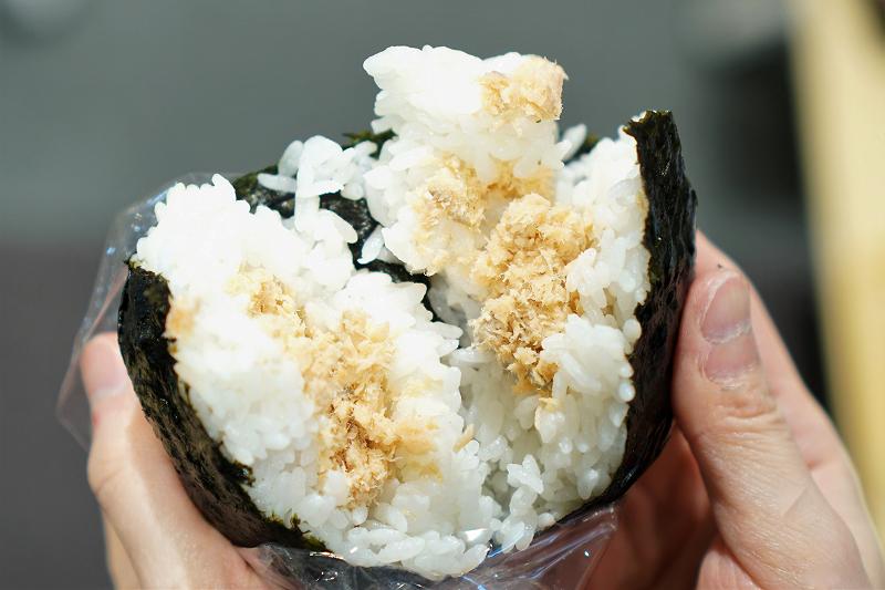 佐藤水産　おにぎり（鮭）