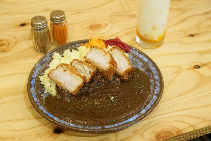 ルーカレーガラク　豚角煮カツカレー