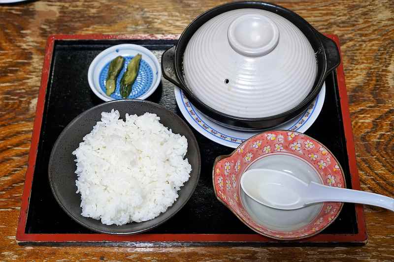 味処まんぷく　ホルモン鍋定食