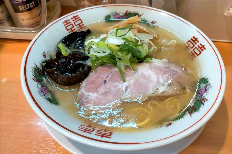 らーめん紫雲亭　醤油らーめん