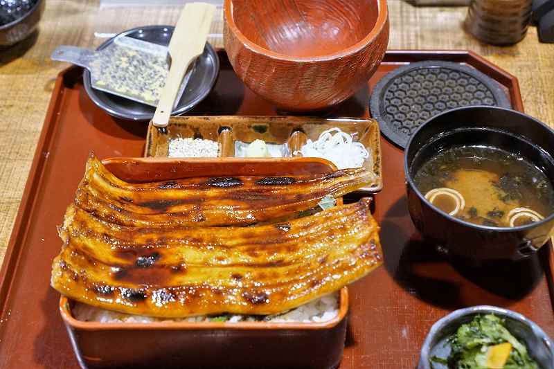 日本橋玉ゐ本店　背くらべ