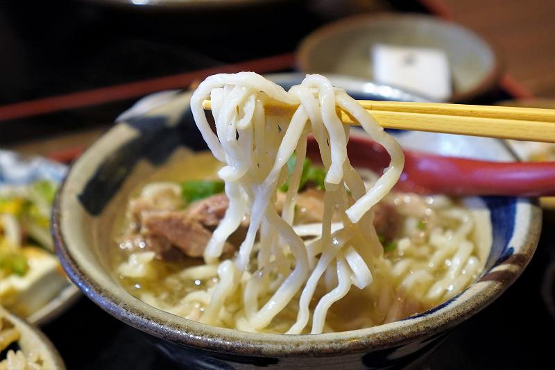 もいわ太陽食堂　沖縄そばの麺