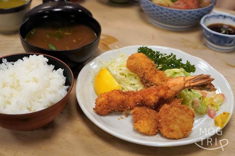 大衆割烹三州屋 銀座本店　フライ盛り定食