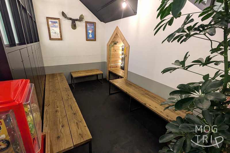 ガラクの「店内の様子（待合スペース）」