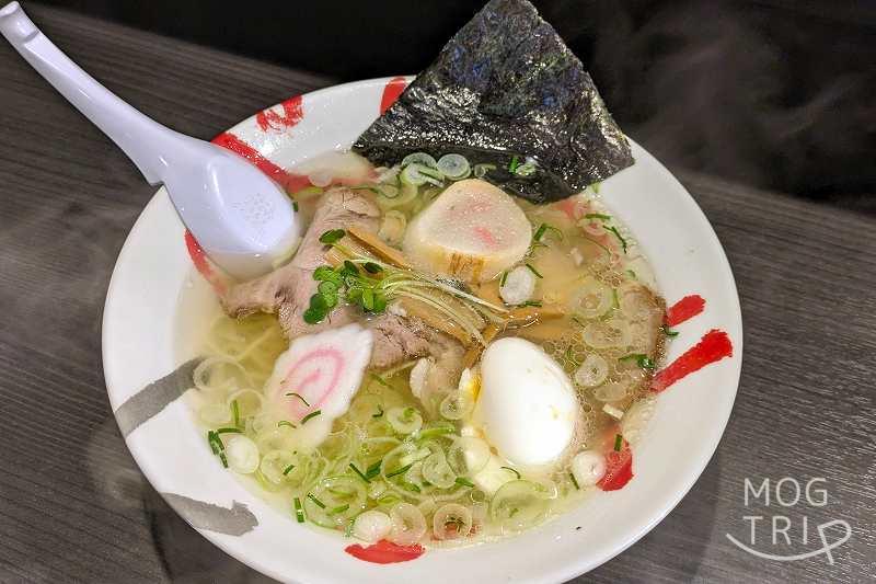 あじさいモユクサッポロ店の「塩ラーメン」