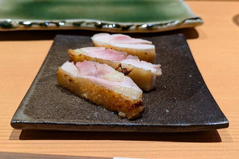 焼鳥ひげぼうずの「スネ肉たたき」