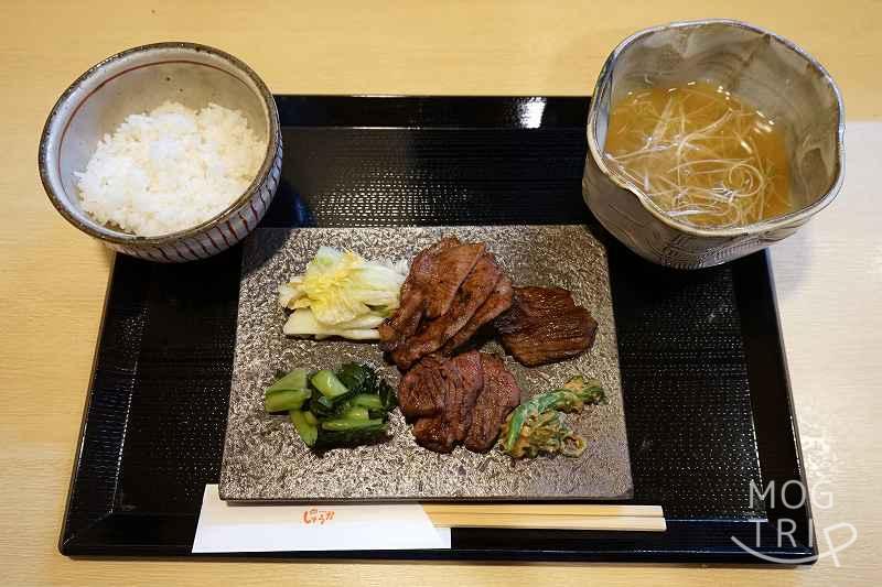 鰻のしゅうかの「牛たん定食」