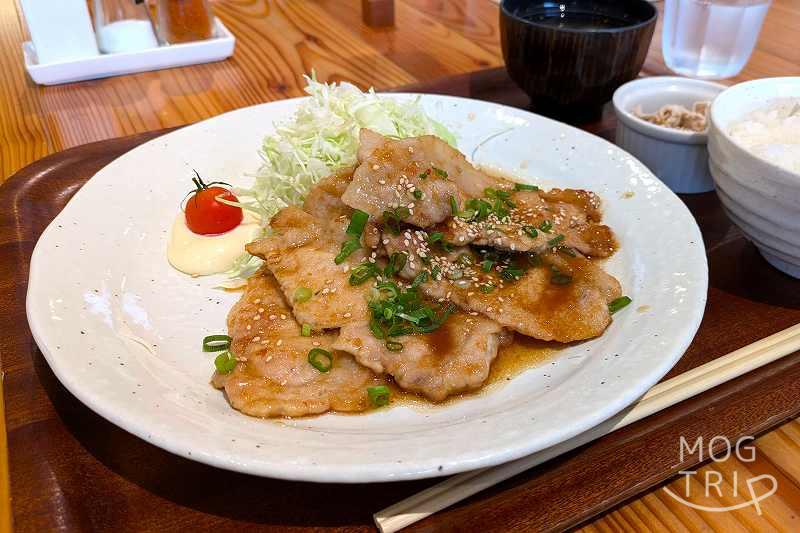 ひこま豚食堂ブーデリの「究極の生姜焼き定食」