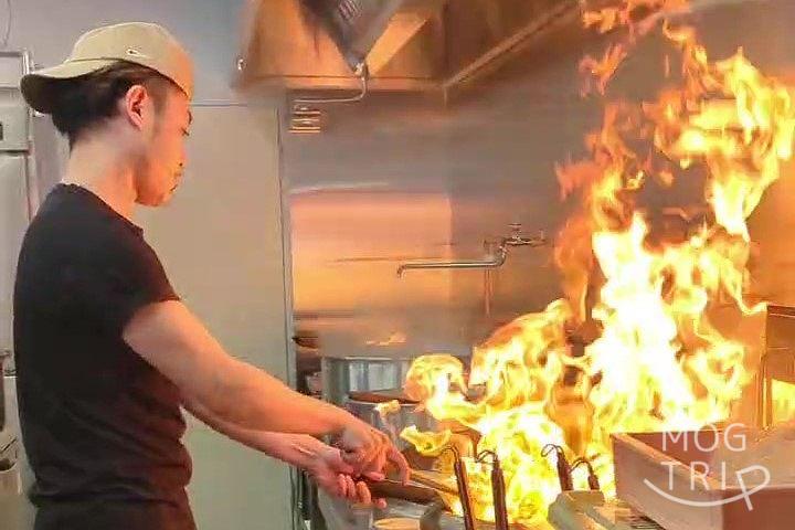 ラーメン豚丼処二代目けけけの「調理風景」