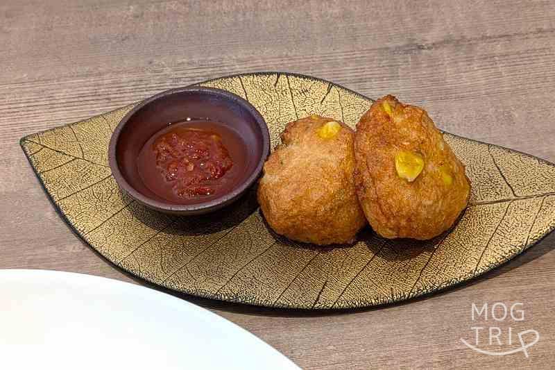 파머스 크래프트 마켓(Farmer's Craft Market)의 애피타이저 "Thai Fish Cake"