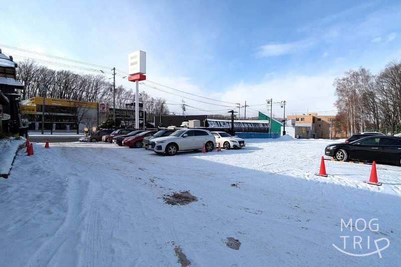 牛屋江戸八の駐車場