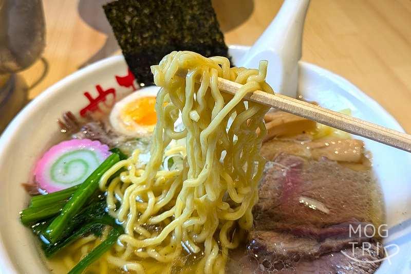 ムラナカラーメン研究所おにやんまの「テールラーメン」の麺