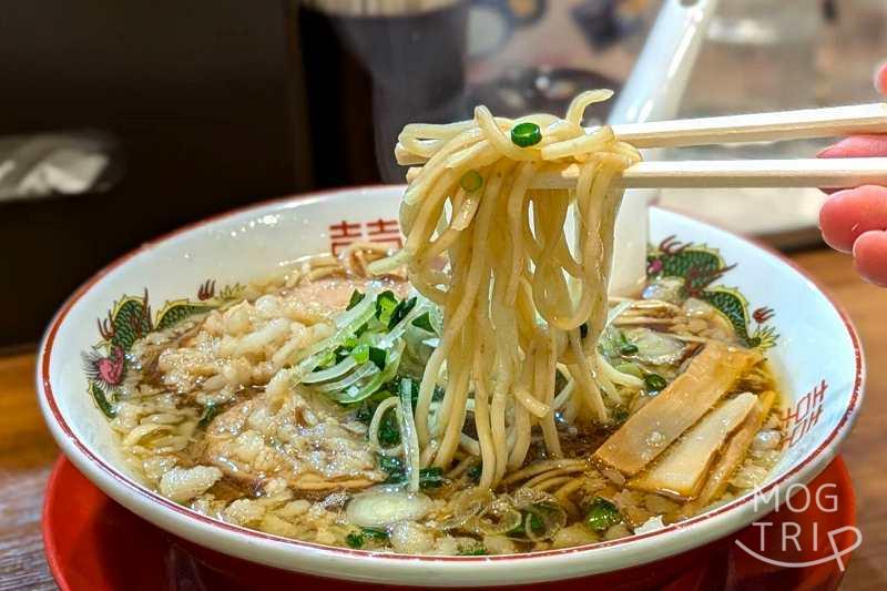 中華そば朱三園の「香味中華そば」の麺