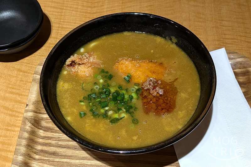 うどんのそうまやの「チキンカツカレーうどん」